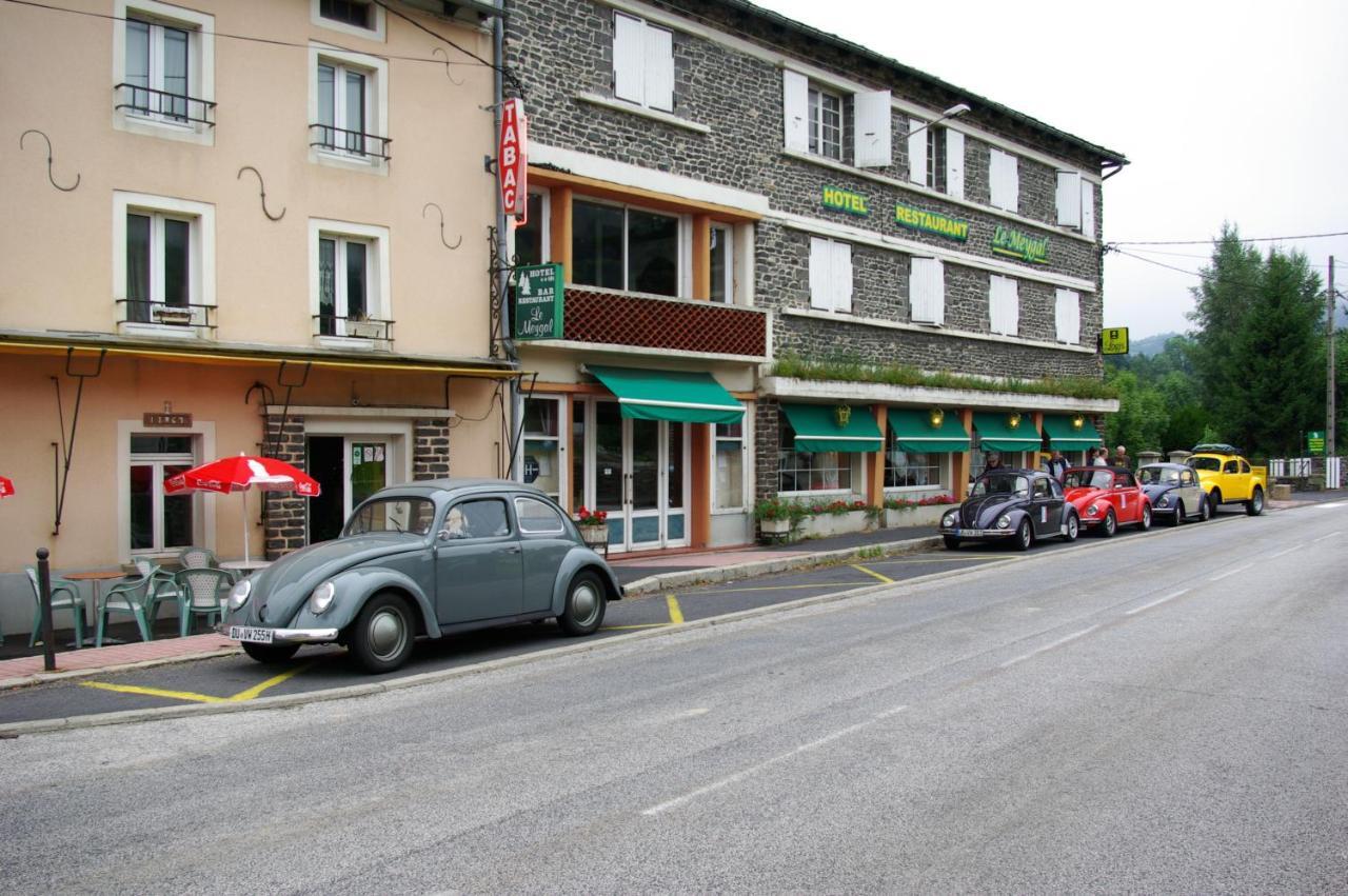 Hotel Le Meygal Saint-Hostien Esterno foto
